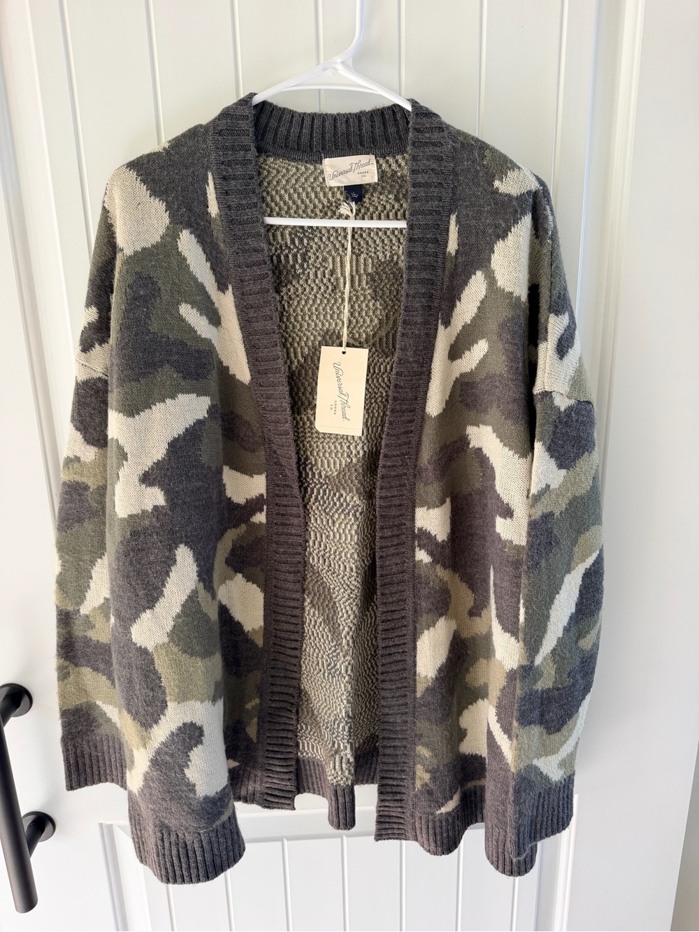 Universal Thread Olive, Gray & Cream Camouflage Open Cardigan